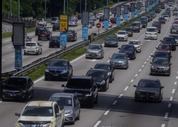 PENDUDUK di sekitar Taman Medan menghadapi isu kesesakan lalu lintas terutamanya pada waktu puncak. – UTUSAN/SHIDDIEQIIN ZON