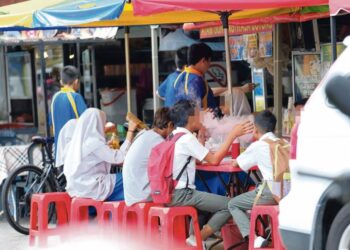 RANG Undang-Undang (RUU) Kawalan Produk Merokok Demi Kesihatan Awam 2023 dengan undang-undang generasi penamat merokok (GEG) perlu dikembalikan semula dalam mengawal generasi muda yang ‘gian’ menghisap vape dan rokok.