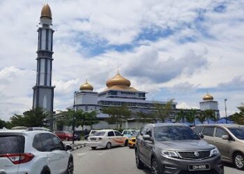 DENGAN menambah kawasan letak kereta di Masjid Sultan Ahmad Shah  di Bukit Angin, Temerloh, Pahang akan memudahkan dan memberi keselesaan kepada jemaah. – GAMBAR MEDIA SOSIAL