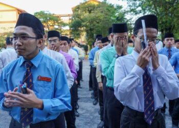 DENGAN melanjutkan tempoh pembelajaran dapat mengurangkan tekanan dan memberi pelajar lebih banyak masa untuk menyerap maklumat dengan lebih efektif.