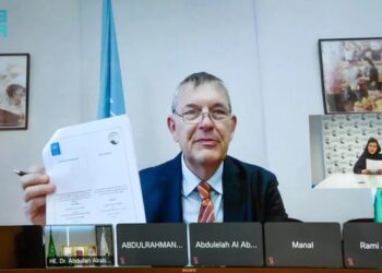 TANGKAP layar video Philippe Lazzarini menandatangani memorandum sokongan kewangan daripada KSrelief.-AGENSI