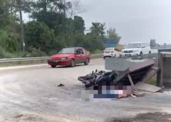 Seorang remaja maut selepas motosikal diboncengnya terlibat kemalangan dengan sebuah lori di Jalan Johor Bahru-Gelang Patah-Pendas, Iskandar Puteri