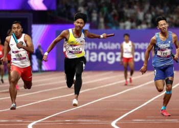 MUHAMMAD Azeem Fahmi akan bersaing dengan Shereen Samson Vallabouy untuk meraih tiket ke Olimpik Paris 2024.