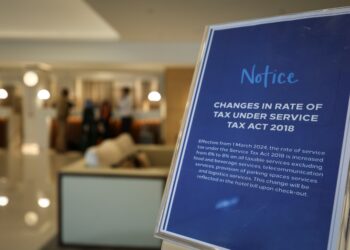 Pekerja hotel berisiko hilang pekerjaan jika kos operasi terus meningkat susulan kenaikan Cukai Jualan dan Perkhidmatan (SST) daripada enam kepada lapan peratus.