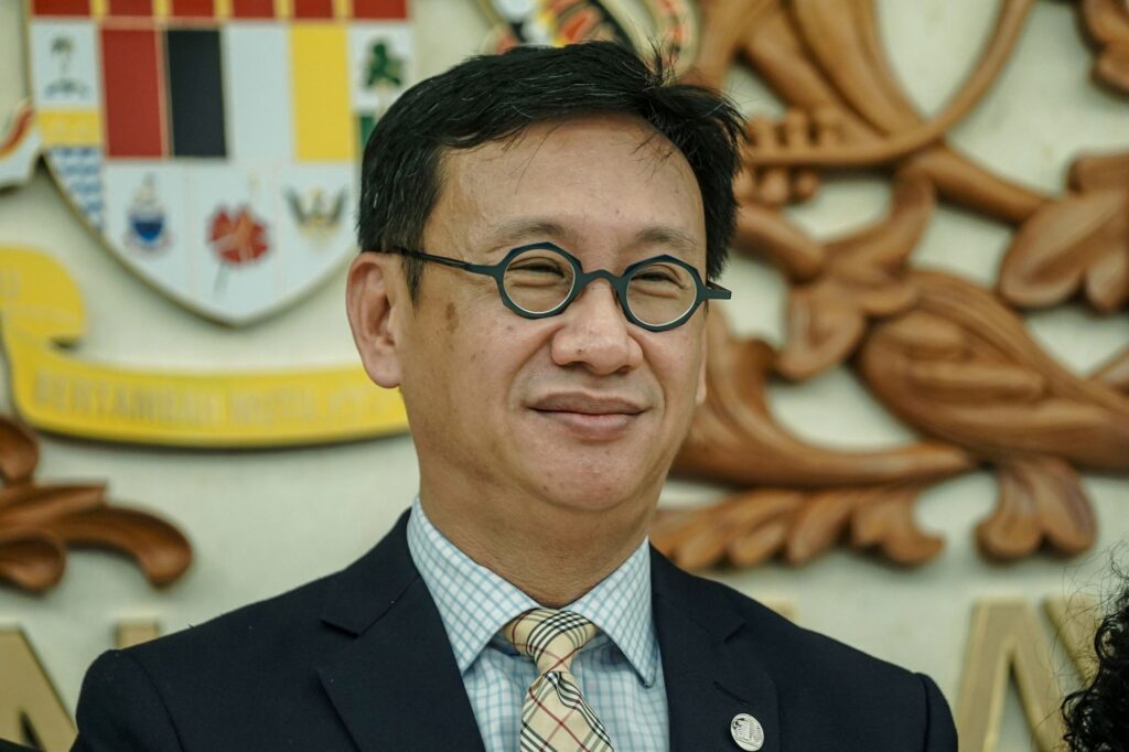 Bentang perjanjian perdagangan di Parlimen sebelum dimeterai