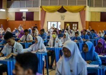 MEMILIH jurusan di IPT dengan prospek kerja masa depan adalah langkah penting bagi lepasan SPM. 
– UTUSAN