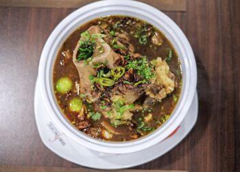NAMA asal bak kut 
teh perlu diubah 
untuk menamatkan 
kontroversi yang 
timbul, adalah 
antara jalan terbaik 
untuk mewujudkan 
keadaan menangmenang. – GAMBAR 
HIASAN