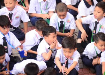 GELAGAT murid Tahun 1 sesi akademik 2024/2025 di Sekolah Kebangsaan (SK) Indera Mahkota Utama di Kuantan, Pahang. - FOTO/SHAIKH AHMAD RAZIF