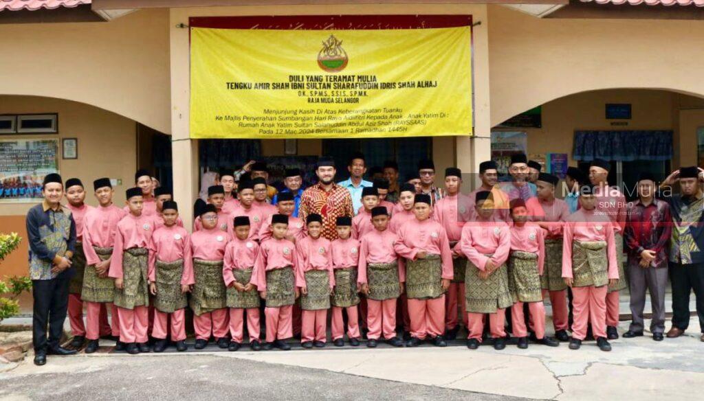 Raja Muda Selangor santuni 29 anak yatim RAYSAS