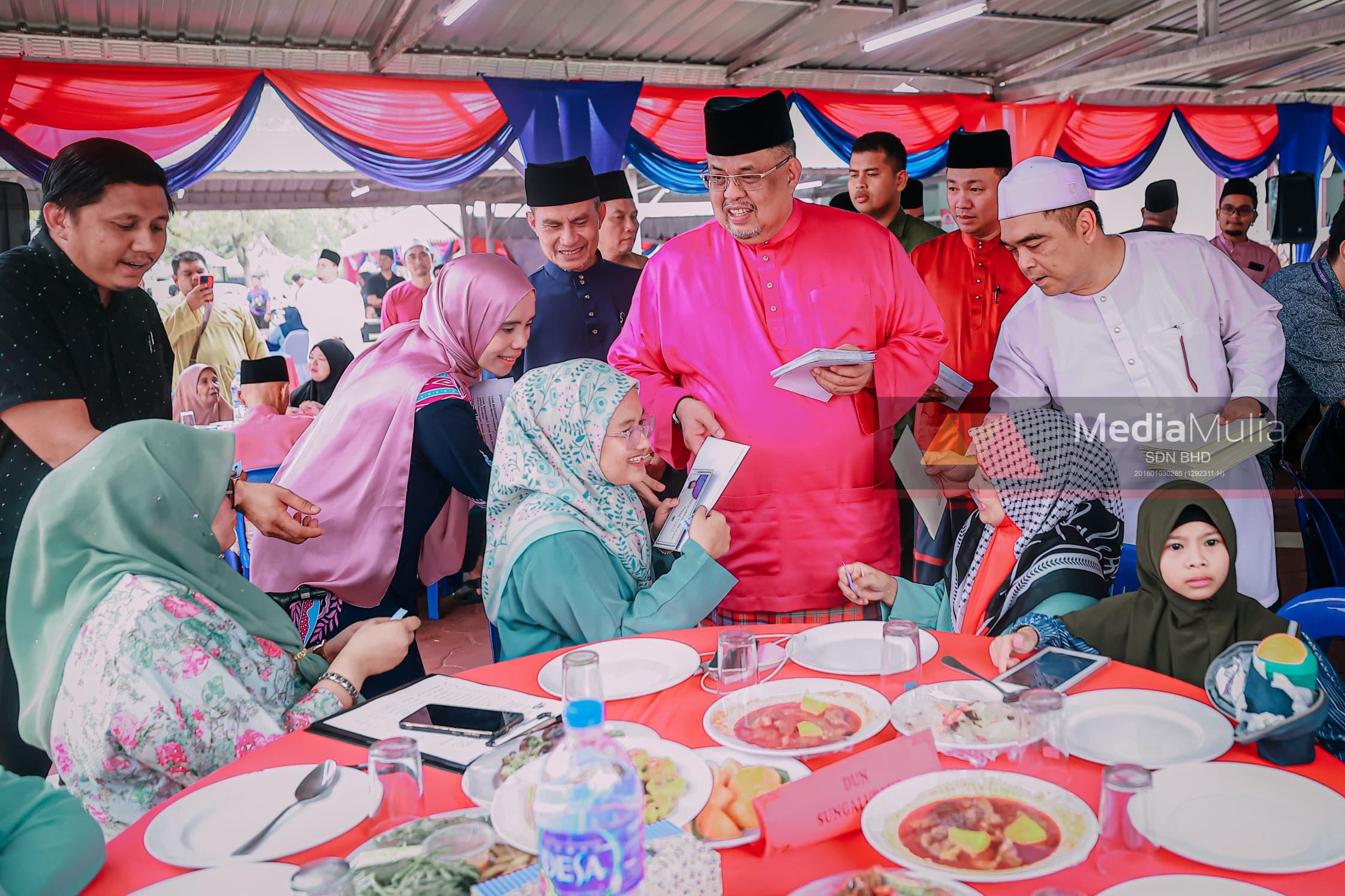 Seramai 1,250 asnaf, fakir miskin di Melaka dapat duit raya