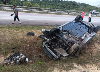 KEADAAN kereta jenis Honda City yang terbabas sehingga mengakibatkan seorang penumpang, Noor Aizam Mat Zaki meninggal dunia di Kilometer 381.1 LPT 2, berdekatan Ajil, Hulu Terengganu, petang semalam.
