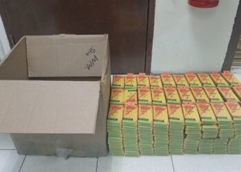 SEBANYAK 300 unit cecair ganja dipercayai untuk kegunaan vape dirampas polis di Kilometer 210, Kawasan RnR Ayer Keroh, PLUS arah selatan, Melaka.