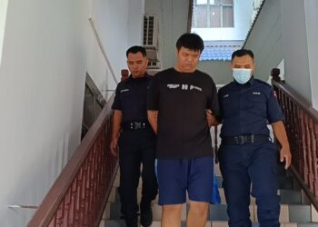 TERTUDUH didenda RM2,500 selepas mengaku bersalah di Mahkamah Majistret, Ayer Keroh, Melaka atas pertuduhan melakukan ugutan untuk menyebarkan gambar bogel milik seorang remaja perempuan.