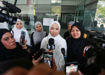 SHAH ALAM, 09 MEI 2023 - Pelakon, Muhammad Hafidz Roshdi hadir bagi sebutan semula kes cerai terhadap isterinya, Nurul Shuhada Mat Shukri di Mahkamah Rendah Syariah Shah Alam hari ini. FOTO/AFIQ RAZALI