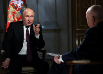 VLADIMIR Putin bercakap dalam temu bual televisyen di Moscow, 12 Mac lalu. -REUTERS