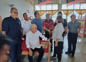 KEADAAN tilam lusuh yang ditularkan baru-baru ini di pelajar asrama, SMK Tebedu, Serian.