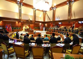 DEWAN Undangan Negeri (DUN) Kelantan hari ini sebulat suara meluluskan usul penggubalan semula 16 Enakmen Kanun Jenayah Syariah (I) 2019 yang terbatal dan tidak sah sebagaimana telah diputuskan oleh Mahkamah Persekutuan pada 9 Februari lalu.