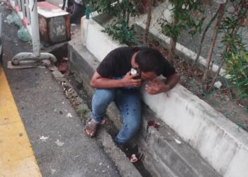 SEORANG lelaki warga asing ditahan polis selepas disyaki melakukan amang seksual terhadap seorang kanak-kanak perempuan berusia tujuh tahun di sebuah kompleks beli-belah di Bayan Lepas, Pulau Pinang.