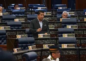 LUKANISMAN Awang Sauni semasa sesi pertanyaan-pertanyaan bagi jawab lisan di Dewan Rakyat hari ini. - JABATAN PENERANGAN MALAYSIA