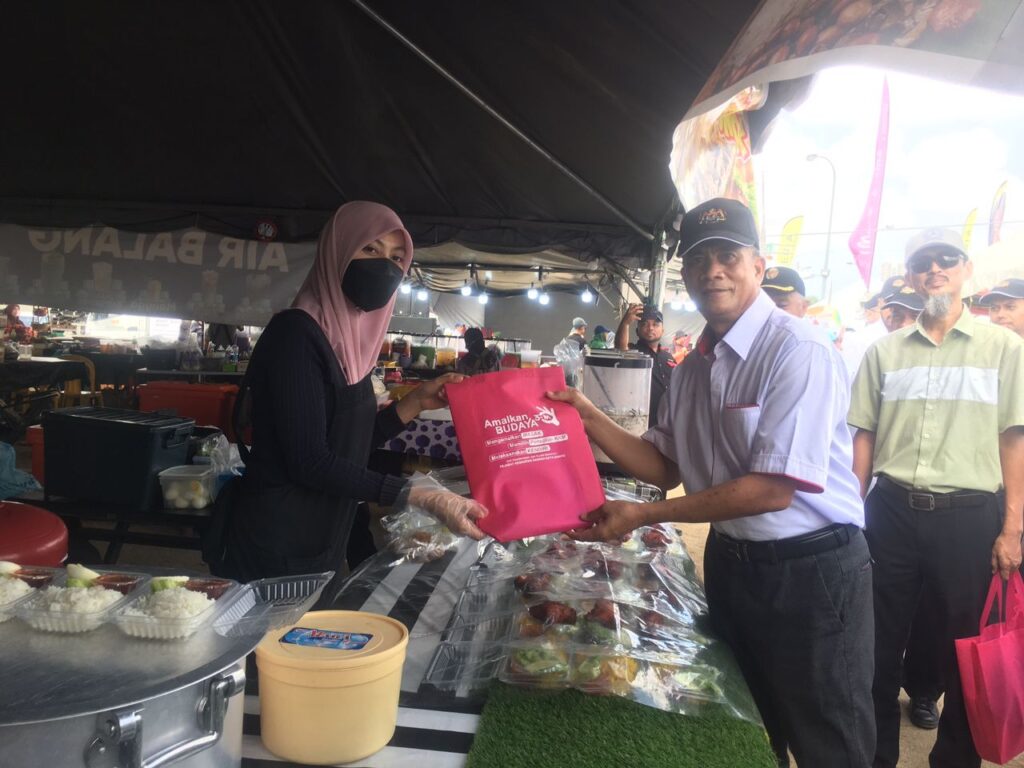 80 notis kompaun dikeluarkan kepada peniaga bazar Ramadan di Kelantan