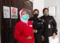 MAHKAMAH Tinggi, Melaka mengurangkan hukuman penjara tiga tahun kepada selama mana telah menjalani hukuman kepada seorang wanita yang sebelum ini mengaku bersalah menyimbah anak lelakinya dengan air panas. - UTUSAN/MUHAMMAD SHAHIZAM TAZALI