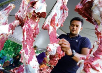 TIDAK seperti hari-hari biasa, daging lembu menjadi pilihan warga Islam di Kelantan sempena Mmegey poso.