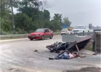 Remaja perempuan maut selepas motosikal diboncengnya terlibat kemalangan dengan sebuah lori di Jalan Johor Bahru-Gelang Patah-Pendas, Iskandar Puteri.
