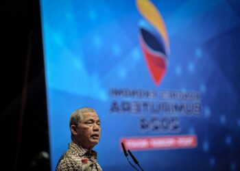 FADILLAH Yusof ketika berucap pada KEB 2024 di Putrajaya. - UTUSAN/FAIZ ALIF ZUBIR