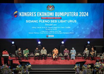 SIDANG Pleno bertajuk 'Rumusan oleh Pengerusi Libat Urus' pada Kongres Ekonomi Bumiputera (KEB) 2024 di Putrajaya. - UTUSAN/FAIZ ALIF ZUBIR