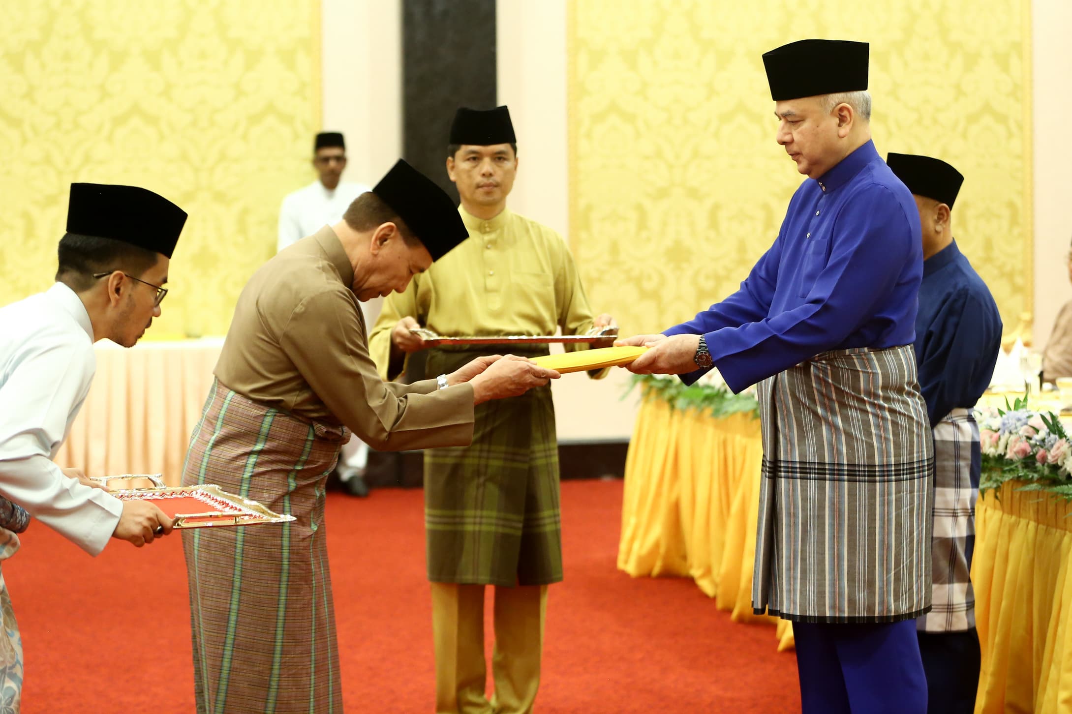 Sultan Nazrin terima serahan zakat perniagaan RM9.26 juta 7