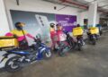 ANAK muda Melayu sekarang lebih berminat bekerja atas motor manakala ekonomi dipegang warga 
asing. – UTUSAN/AIN SAFRE BIDIN