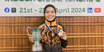 PEMAIN boling padang negara, Nor Farah Ain Abdullah menjadi juara dunia selepas mendominasi acara individu wanita pada Kejohanan Boling Padang Dalam Dewan Dunia 2024 di Guernsey, semalam.