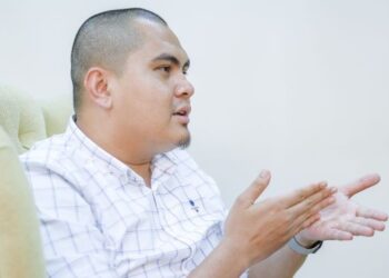 DR. MUHAMAD AKMAL SALEH