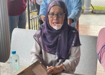 ALWIYAH Talib menerima 19 jahitan dalam mulut dan bahagian dagu selepas terlibat dalam kemalangan di Kilometer 28, Jalan Kota Tinggi- Mersing.