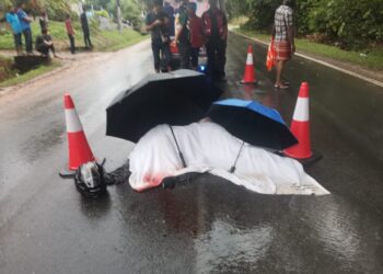 SEORANG penuntut IKBN Masjid Tanah maut selepas motosikal ditunggangnya terbabas sebelum dirempuh sebuah kereta di Jalan Lubok China, Alor Gajah, Melaka.