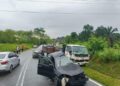 KEADAAN kereta Toyota Vios yang dipandu mangsa remuk akibat dirempuh sebuah lori di Jalan Pontian Lama, Iskandar Puteri.