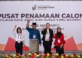 EMPAT calon Pilihan Raya Kecil (PRK) Kuala Kubu Baharu di Dewan Serbaguna dan Kompleks Sukan Daerah Hulu Selangor, hari ini. - UTUSAN/M FIRDAUS M JOHARI