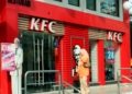 QSR Brands mengambil langkah proaktif dengan menutup sementara sebilangan cawangan KFC untuk menguruskan kos perniagaan yang semakin meningkat.-GAMBAR HIASAN