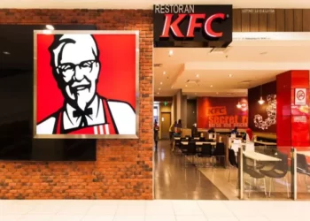 KFC di bawah kendalian JCorp terkesan akibat aktiviti boikot sebagai tindak balas kekejaman Israel di Gaza. - GAMBAR HIASAN