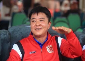 PARK Jaehong mahu menempatkan Kelantan Darul Naim FC dikedudukan lima terbaik dalam saingan Liga Super   musim ini-UTUSAN/KAMARUL BISMI KAMARUZAMAN