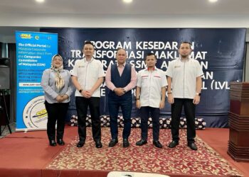 Pengerusi Eksekutif RAFFTECH bersama pegawai-pegawai SSM semasa jalinan kerjasama di Sandakan.