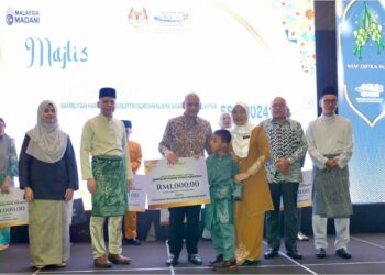 Datuk Armizan Mohd. Ali, sempena Majlis Raikan Syawal SSM dan disalurkan kepada Tabung Bantuan Kecemasan melalui Majlis Perundingan Pertubuhan Islam Malaysia (MAPIM).