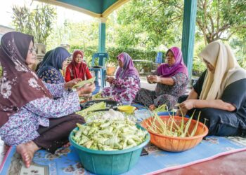 AIDILFITRI dihadiahkan Allah kepada umat Islam dan sewajarnya ia disambut dengan panduan dan kehendak Allah. – GAMBAR HIASAN