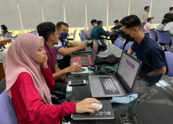 PENGUNJUNG Perpustakaan USIM kini  boleh mengakses lebih 13,000 bahan penyelidikan digital secara percuma melalui Sistem Repositori Penyelidikan (SRP) yang baharu.