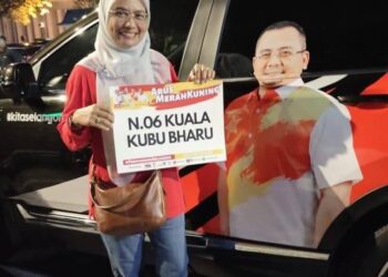 AHLI Majlis Perbandaran Hulu Selangor, Saripah Bakar disebut-sebut akan ditampilkan sebagai calon 
DAP dalam PRK Kuala Kubu Bharu. Saripah adalah penduduk tempatan aktif dalam aktiviti kebajikan dan 
pembangunan wanita di Kuala Kubu Bharu. – FB SARIPAH BAKAR