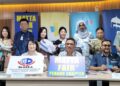 WONG Hon Wai (duduk, tengah) dan Carolyn Leong (duduk, kiri) ketika sidang akhbar mengenai MATTA Fair Pulau Pinang 2024 di George Town, Pulau Pinang.