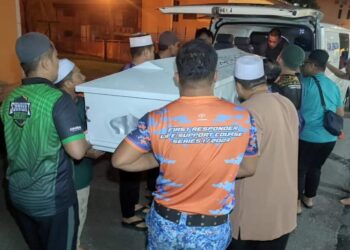 JENAZAH Allahyarham Muhammad Afiq dibawa pulang ke kampung halamannya di Balik Pulau, Pulau Pinang setelah selesai disolatkan di Surau Pejabat Pertahanan Awam Negeri Sembilan di Seremban, semalam.-GAMBAR/IHSAN APM.
