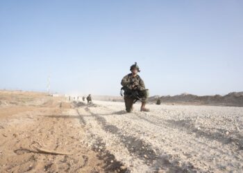 PASUKAN Briged Nahal dilihat di koridor Netzarim, tengah Gaza dalam gambar edaran yang diterbitkan semalam. -AGENSI