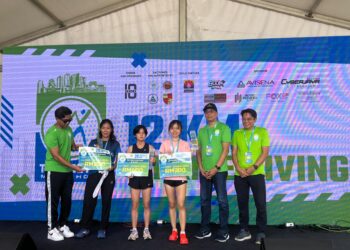 BARISAN Pemenang  larian Maraton Twincity yang berlangsung di Persiaran Flora, hari ini.