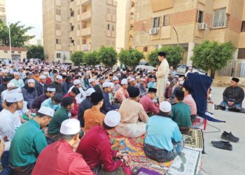 SEMASA khutbah Aidil tri anak Malaysia di Hayu Asyir, Mesir.